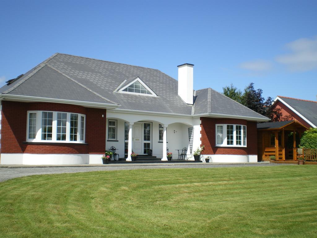 Отель Hazelbrook Килларни Экстерьер фото